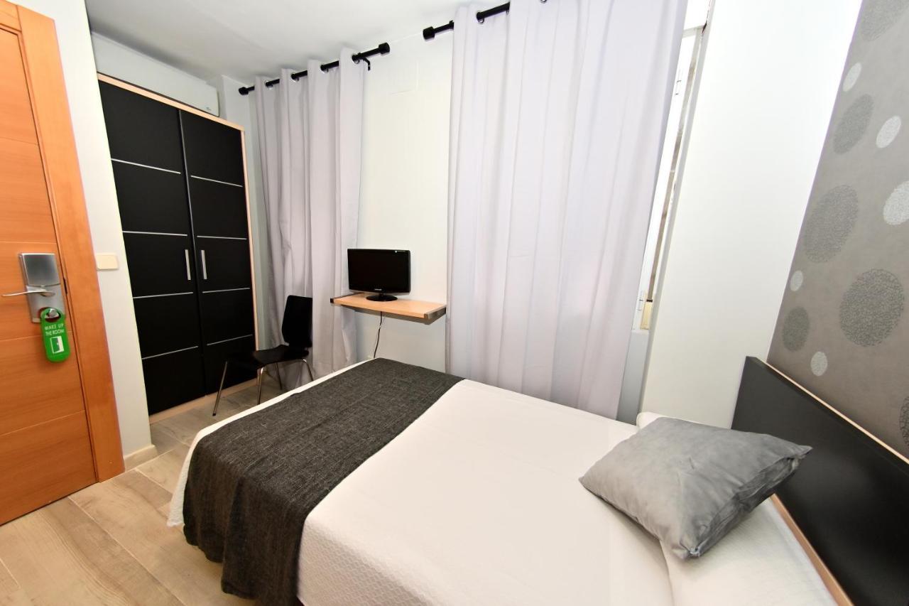 Quarto Individual com Banheiro Privativo